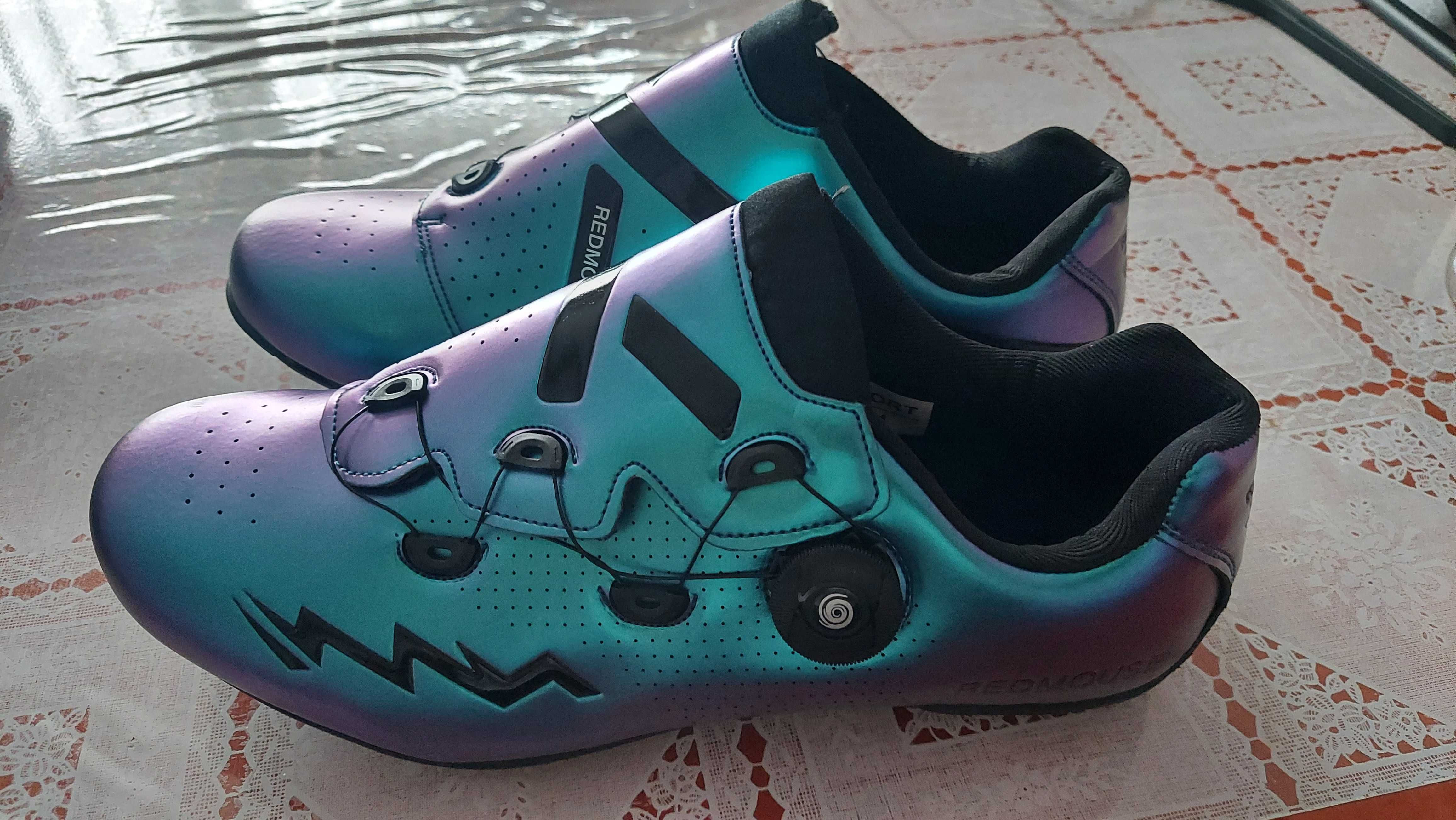 Buty rowerowe, buty do treningu górskiego, kolarstwo górskie, szosowe.