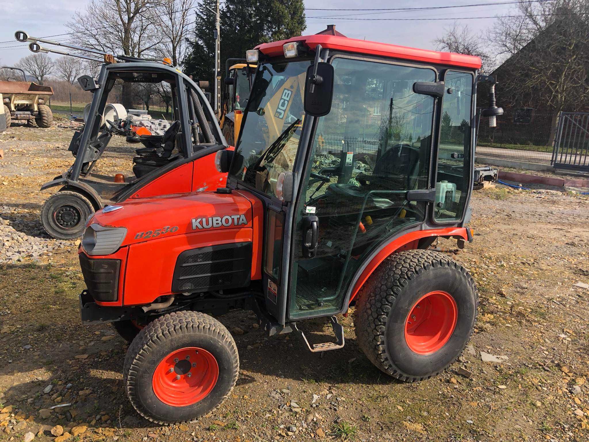 Traktor rolniczy KUBOTA B2530