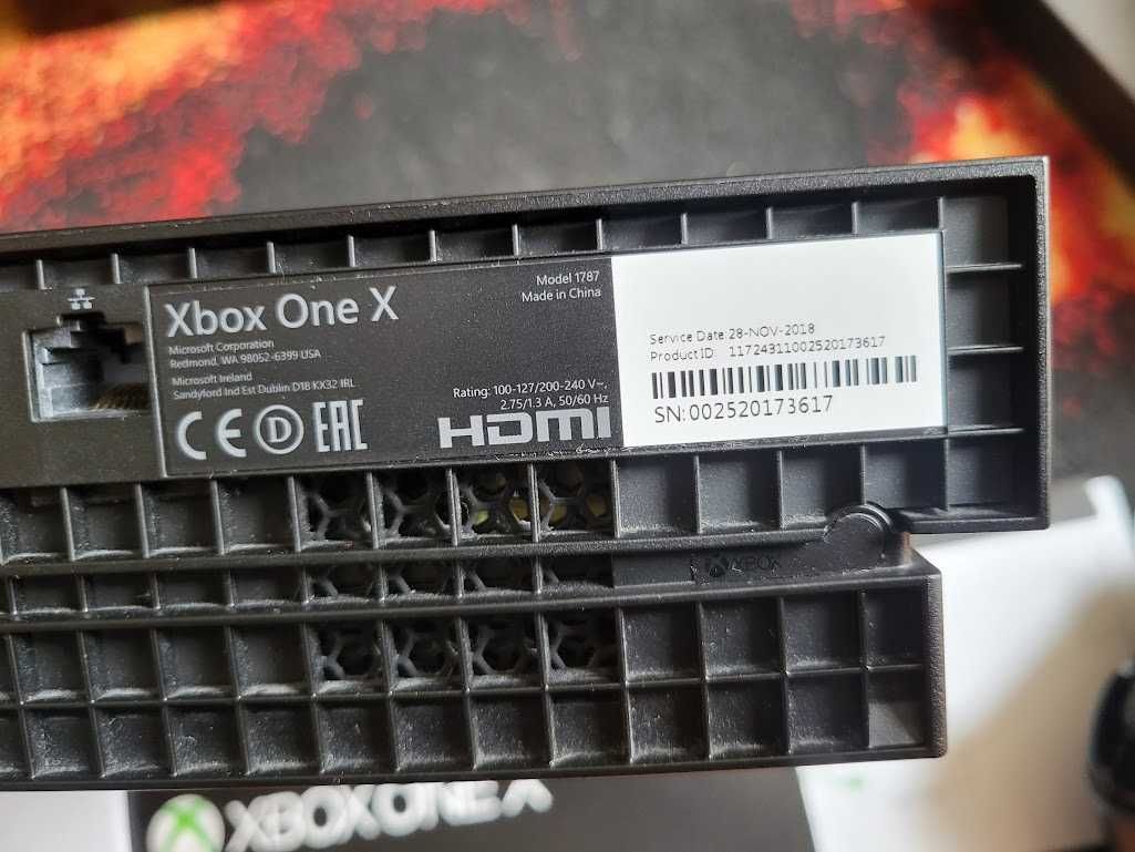 Xbox ONE X 1TB Project Scorpio, Pad - Stan BDB, Skup/Sprzedaż