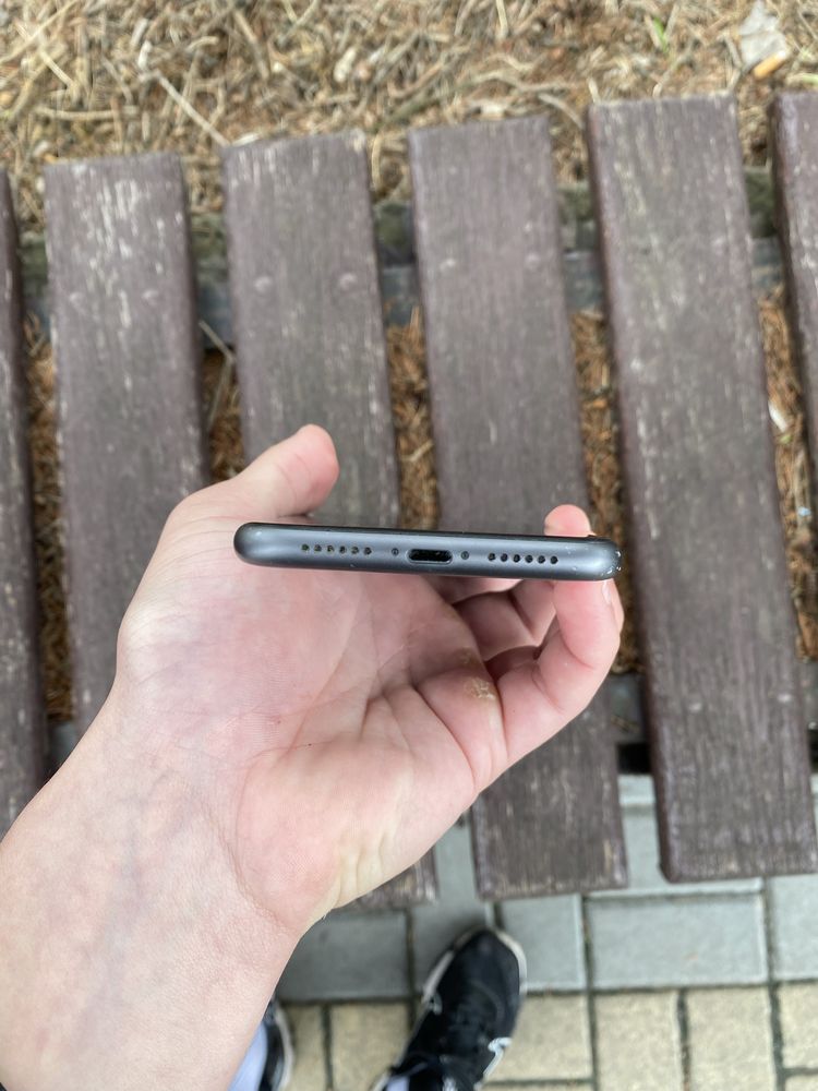 Iphone 11 64gb.