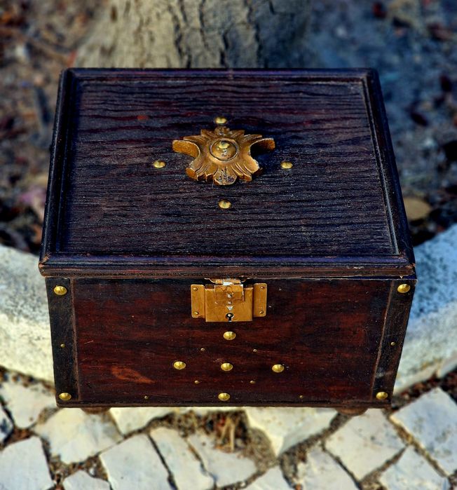 Caixa de madeira vintage