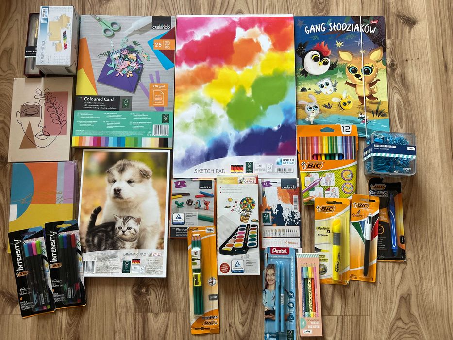 Wyprawka szkolna zestaw przyborów szkolnych mix nowe 21szt