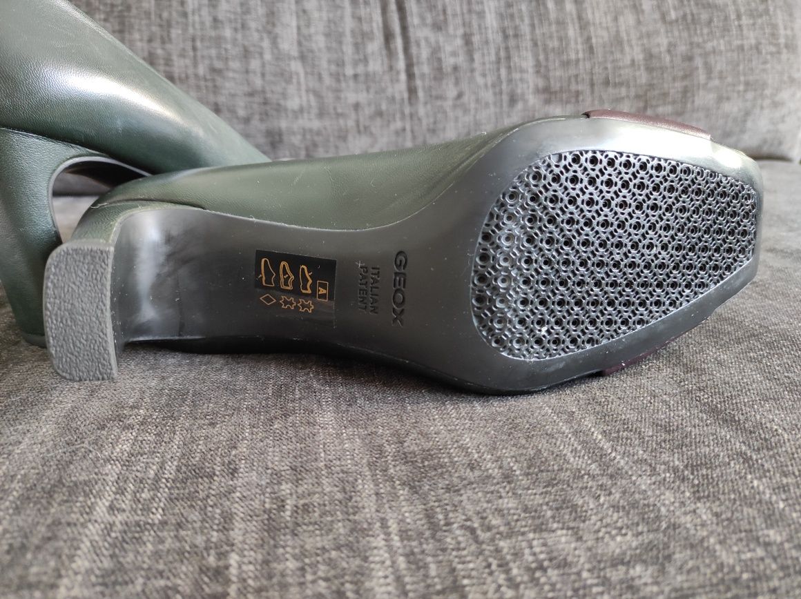 Sapatos pele Geox