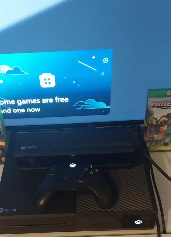 Konsola Xbox One 500 GB + Kinect + Pad + Gry