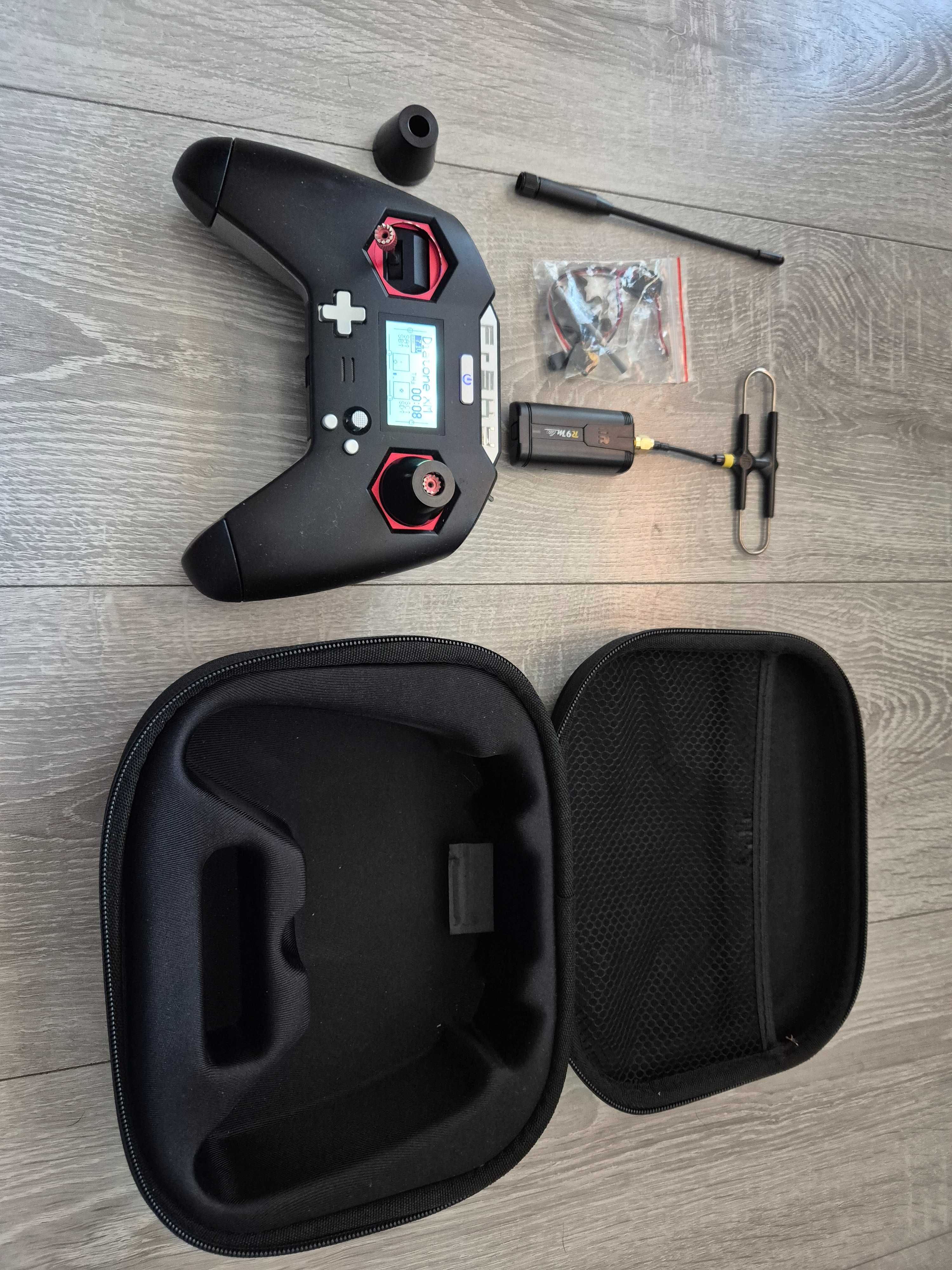 2 drony FPV i 13 pakietów LIPO + Aparatura + Akcesoria