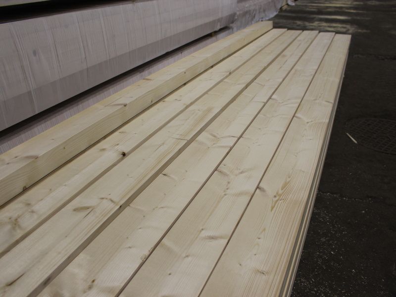 Kantówki klejone, suszone i strugane 18x8 w dł. 13m. Mikołów. Śląsk.