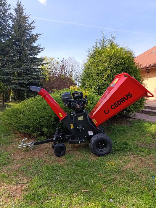 Rozdrabniacz gałęzi/ rębak 230 zł doba