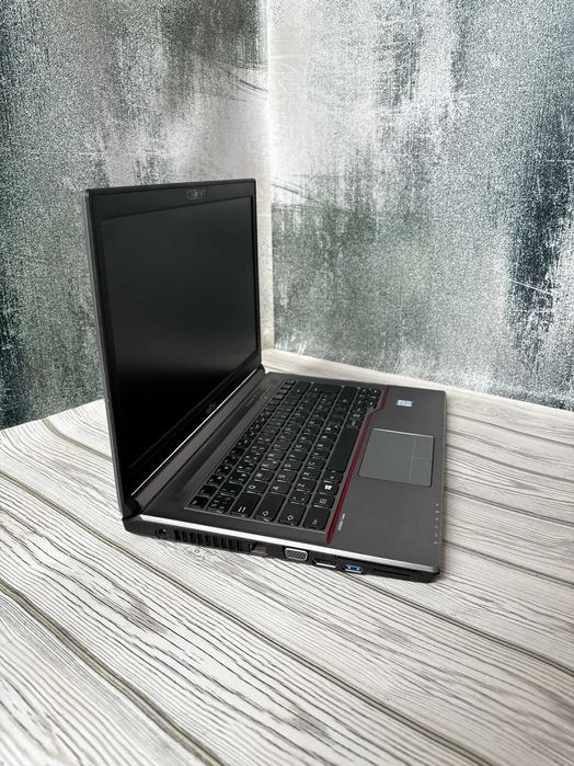 Ноутбук Fujitsu LIFEBOOK E746 14.0"\і5-6200U\опт\SSD\Гарантія 9 міс