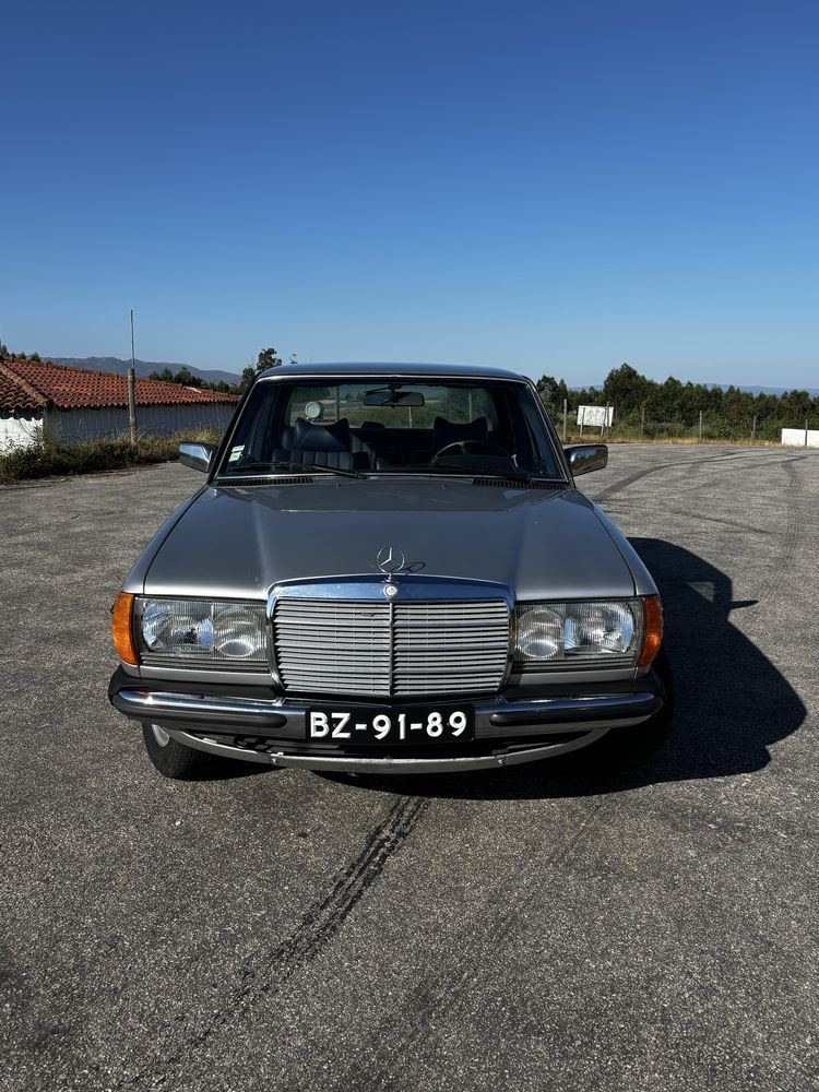 Mercedes Benz W123 300D