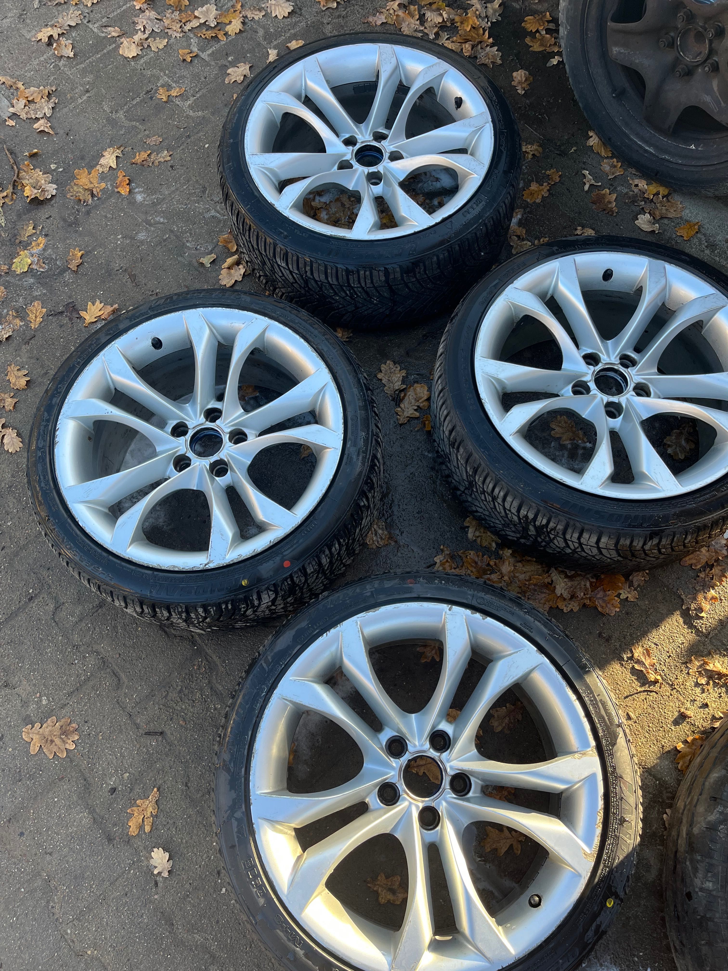 Vendo Jantes 18  Audi pneus 225/40 18 novos, Furação 5x112