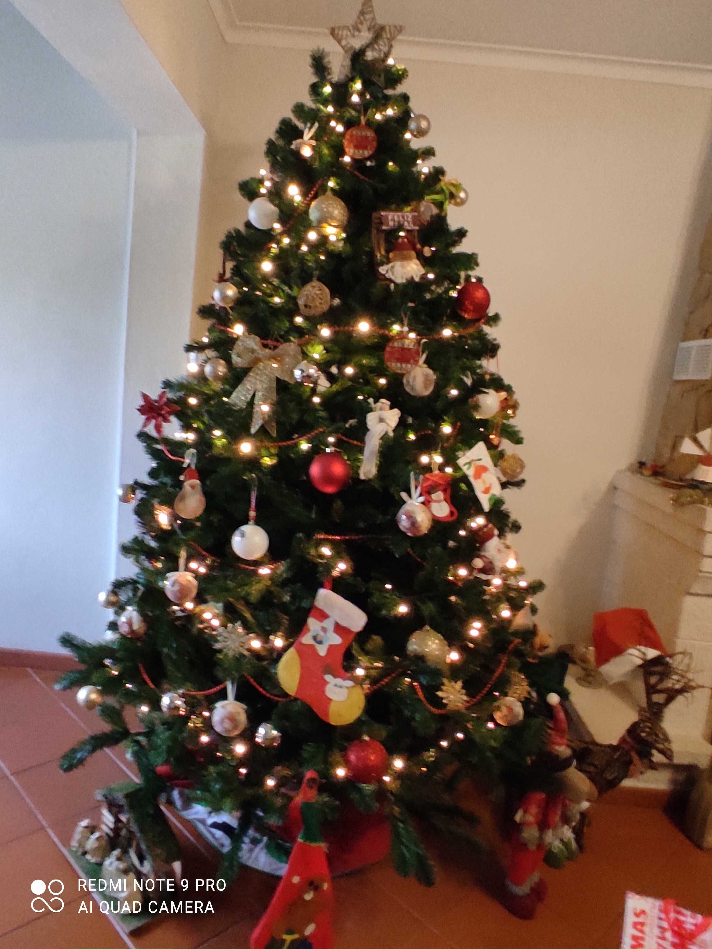 Árvore Natal 240cm sem decoração