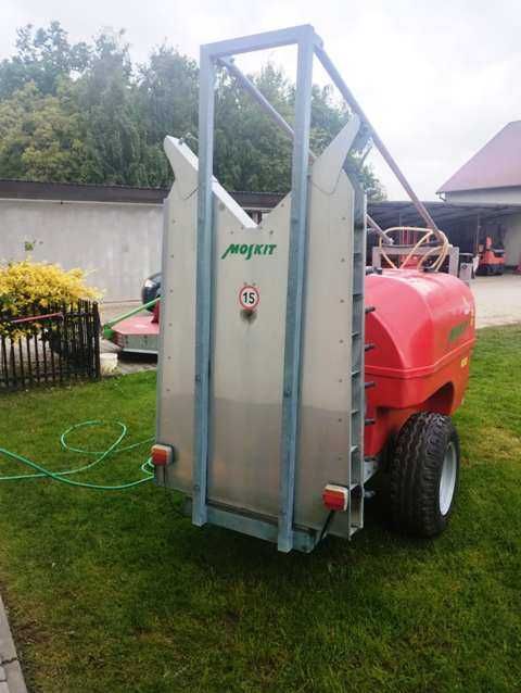 Opryskiwacz sadowniczy Moskit 1500l