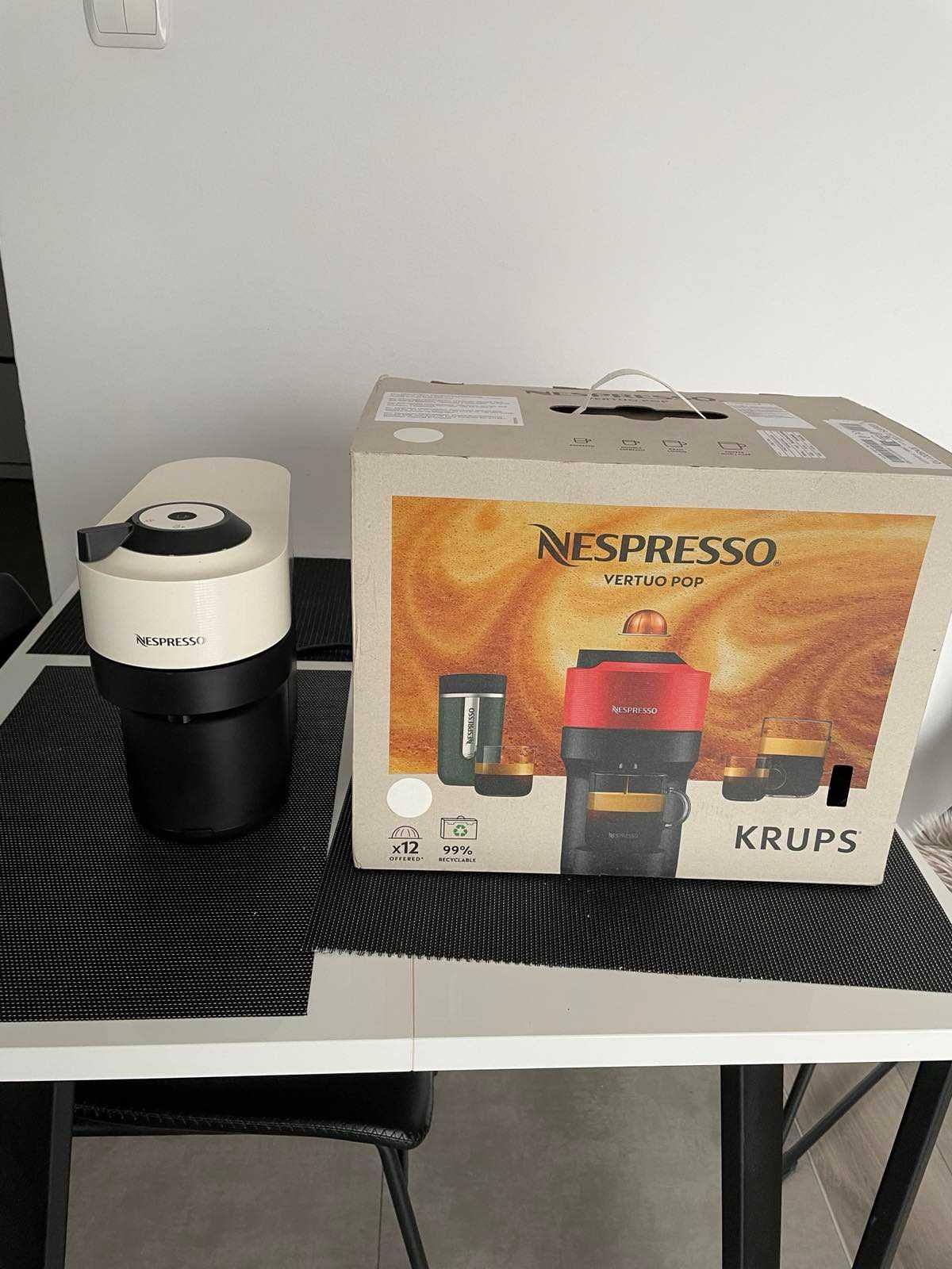 Sprzedam ekspres do kawy na kapsulki De Longhi Nespresso Vertuo Next