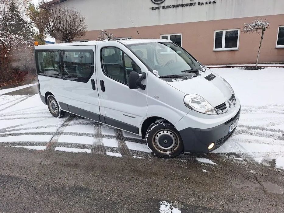 Renault Trafic *REZERWACJA* L2H1*2,0*Benzyna* 8 Osobowy*Kamera* Jedyne 71Tys.Km!