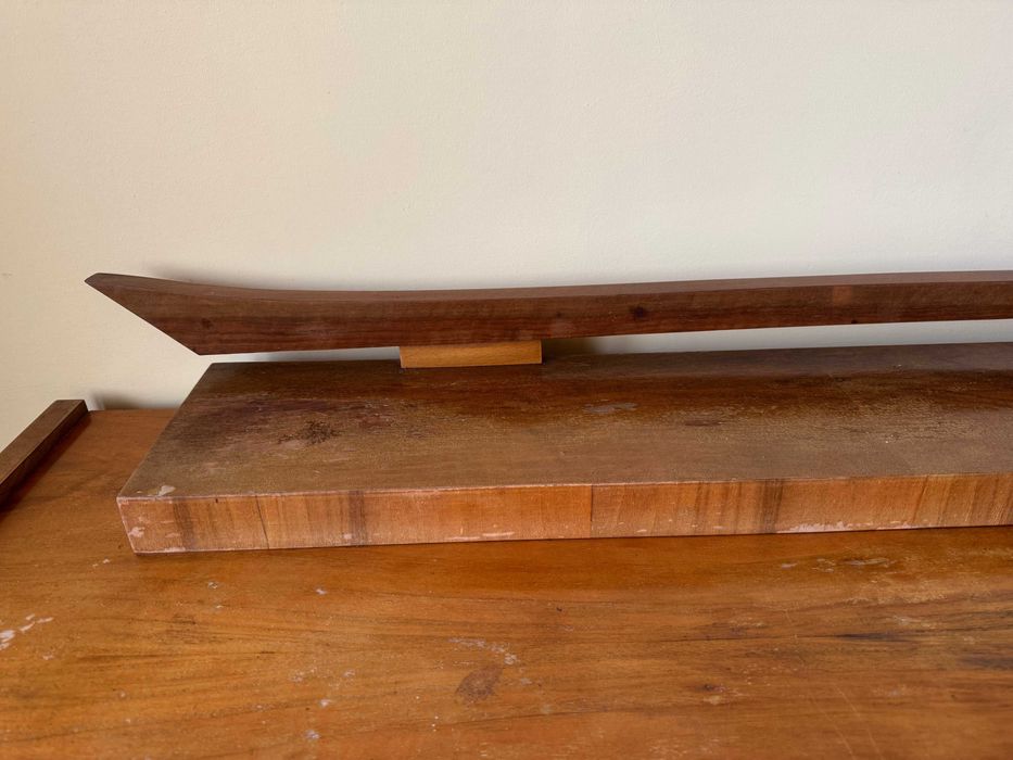 Kredens z drewna z PRL'u