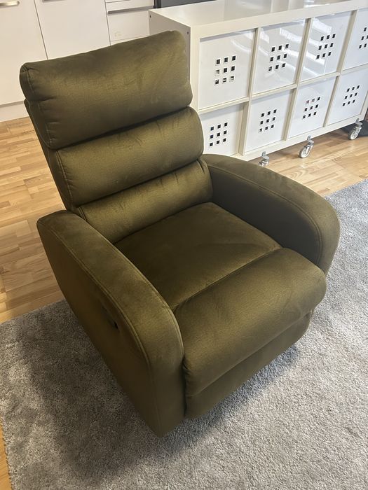 Fotel bujany z funkcja relax