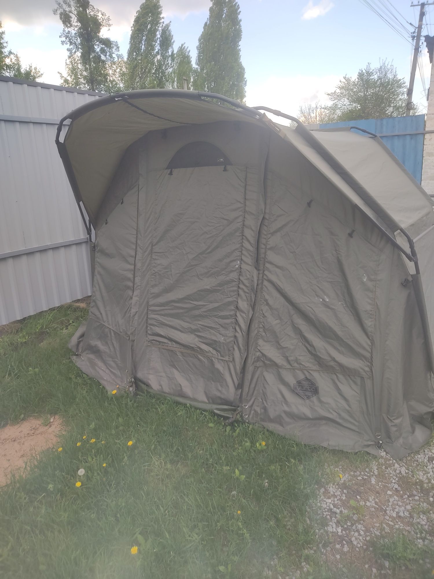 Продам палатку в дуже хорошому стані.