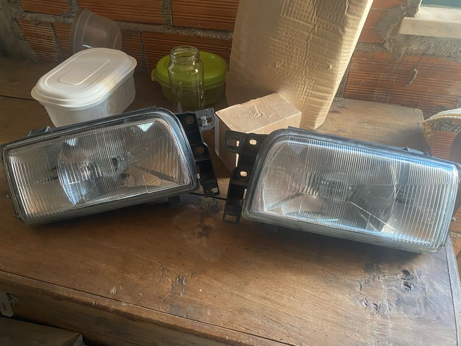 Farol nissan terrano 2 e Ford Maverick