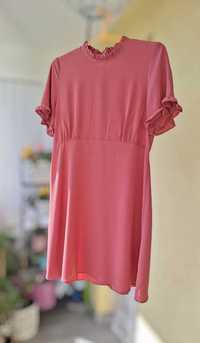 Różowa sukienka mini z krótkim rękawem babydoll Primark falbanki