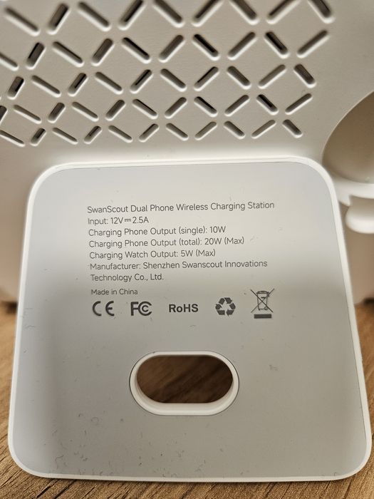 SwanScout 710S - Бездротовий зарядний пристрій для двох телефонів