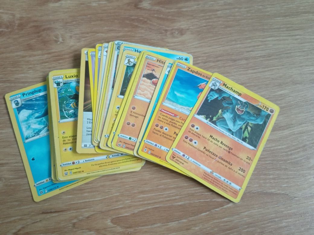 26 cartas Pokémon