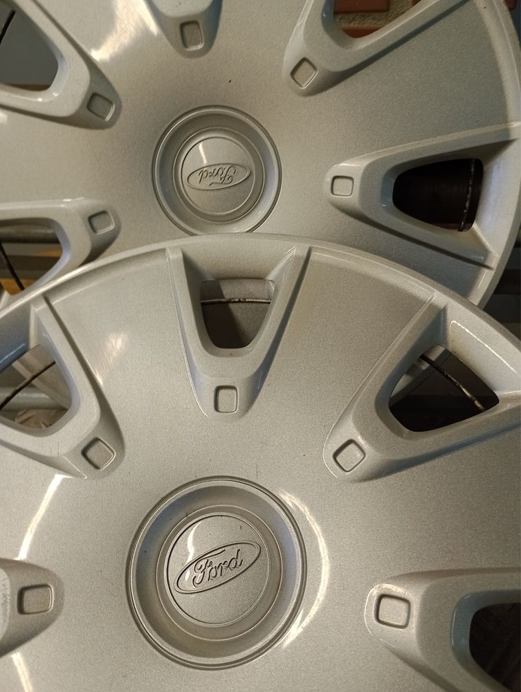 Opony zimowe 175/65R14 na stalowych felgach Ford Fiesta