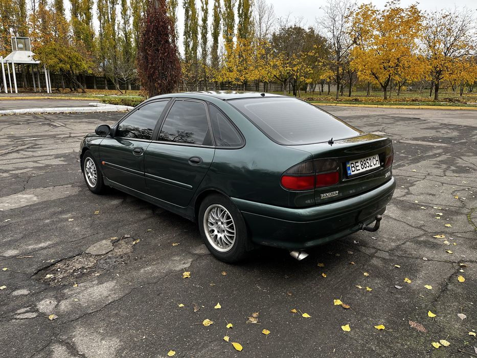 Renault laguna 2.0 бензин