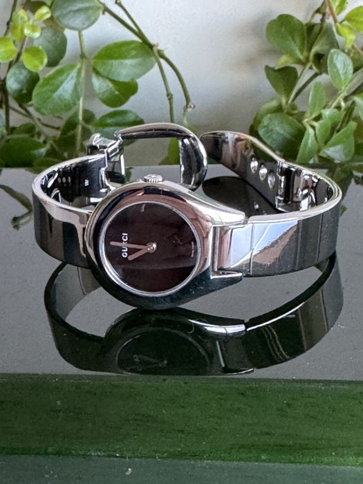 Relógio Gucci referência 6700L