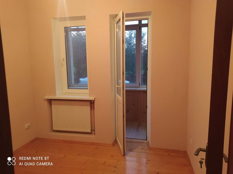 Продається 3- х кімнатна квартира площею 61м. кв.