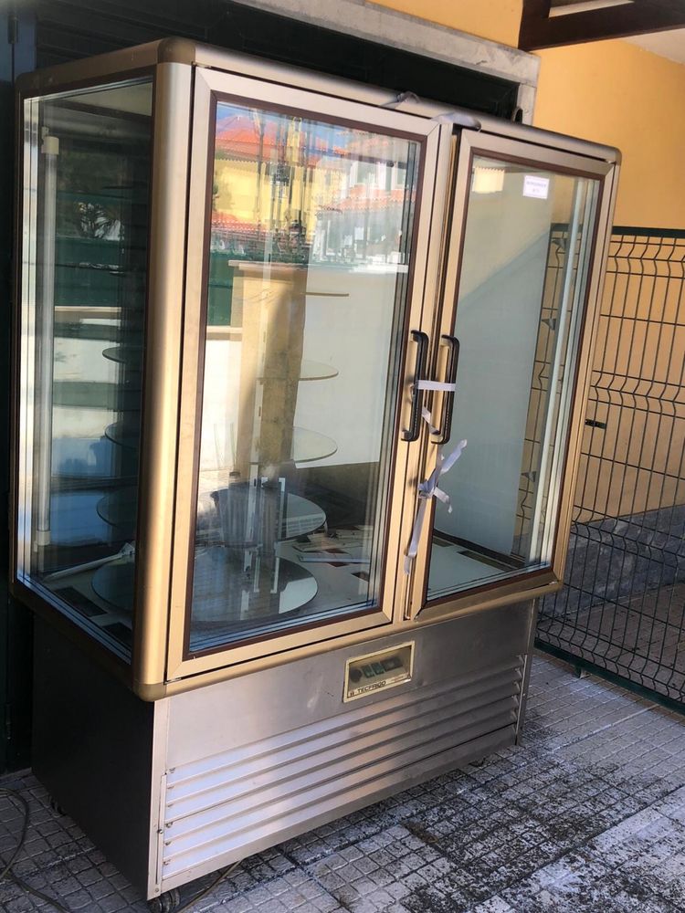 Vitrine para bolos