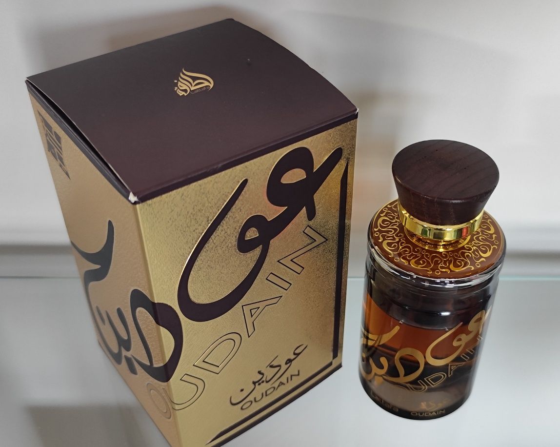 Lattafa Oudain EDP - flakon z ubytkiem
