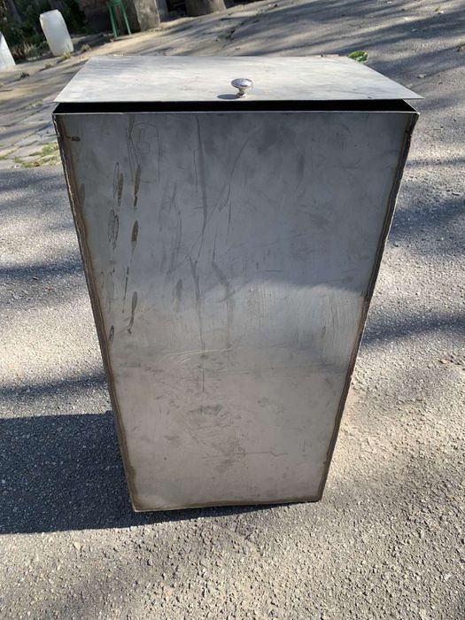 Ящик з нержавіючої сталі