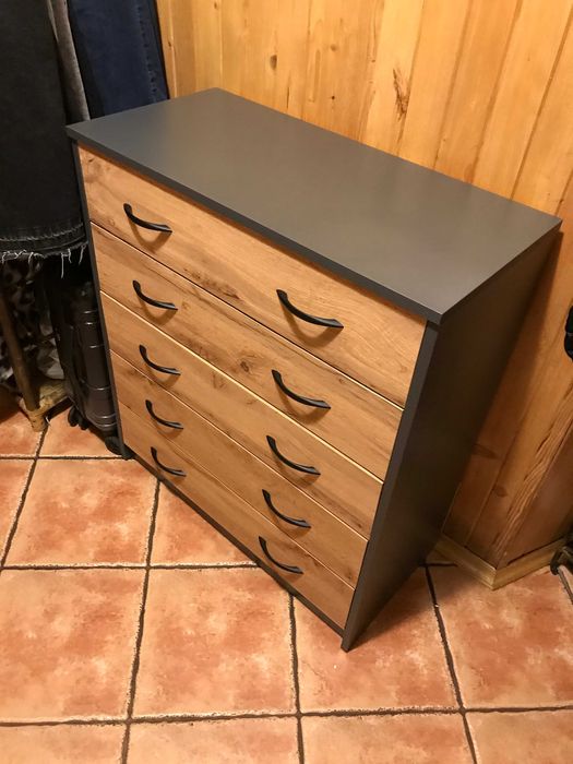 Prawie nowa szafka na buty