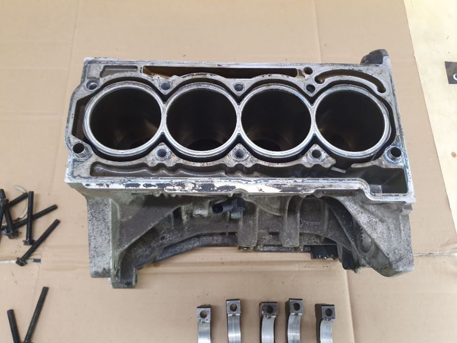 Blok 03C103019 G H Silnika Slupek Panewki 1.6 FSI BAG VW Golf V A3 8P Leon II Jetta 03C103019 G H