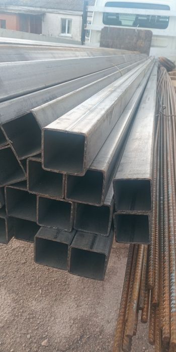 Труба металева квадратна та прямоугольна на забор