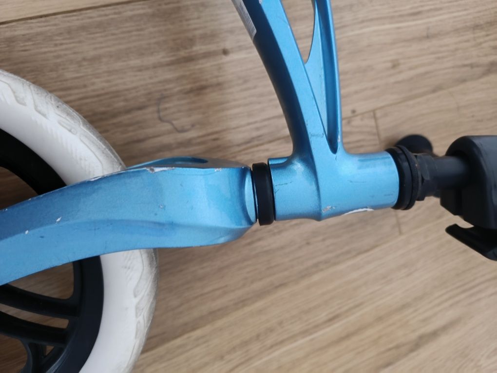 Rowerek biegowy Lionelo blue sky