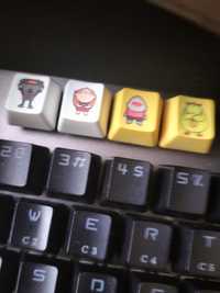 9 żółtych keycapów