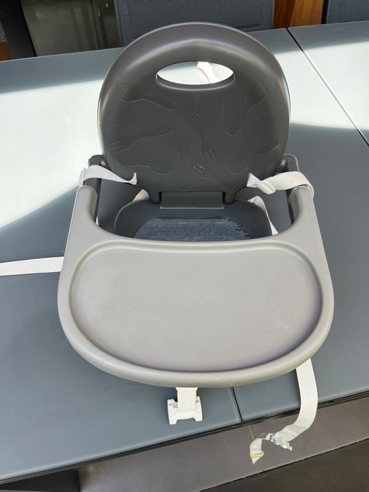 Assento elevatório para refeição