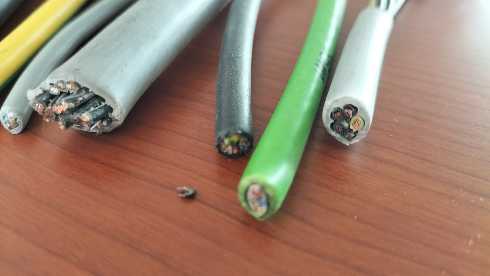 Vários Fios em cobre