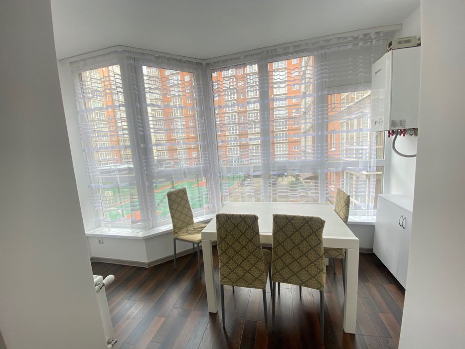 Продаж 1кімнатна квартира + кухня студія Кульпарківська ( ЖК фамілія )