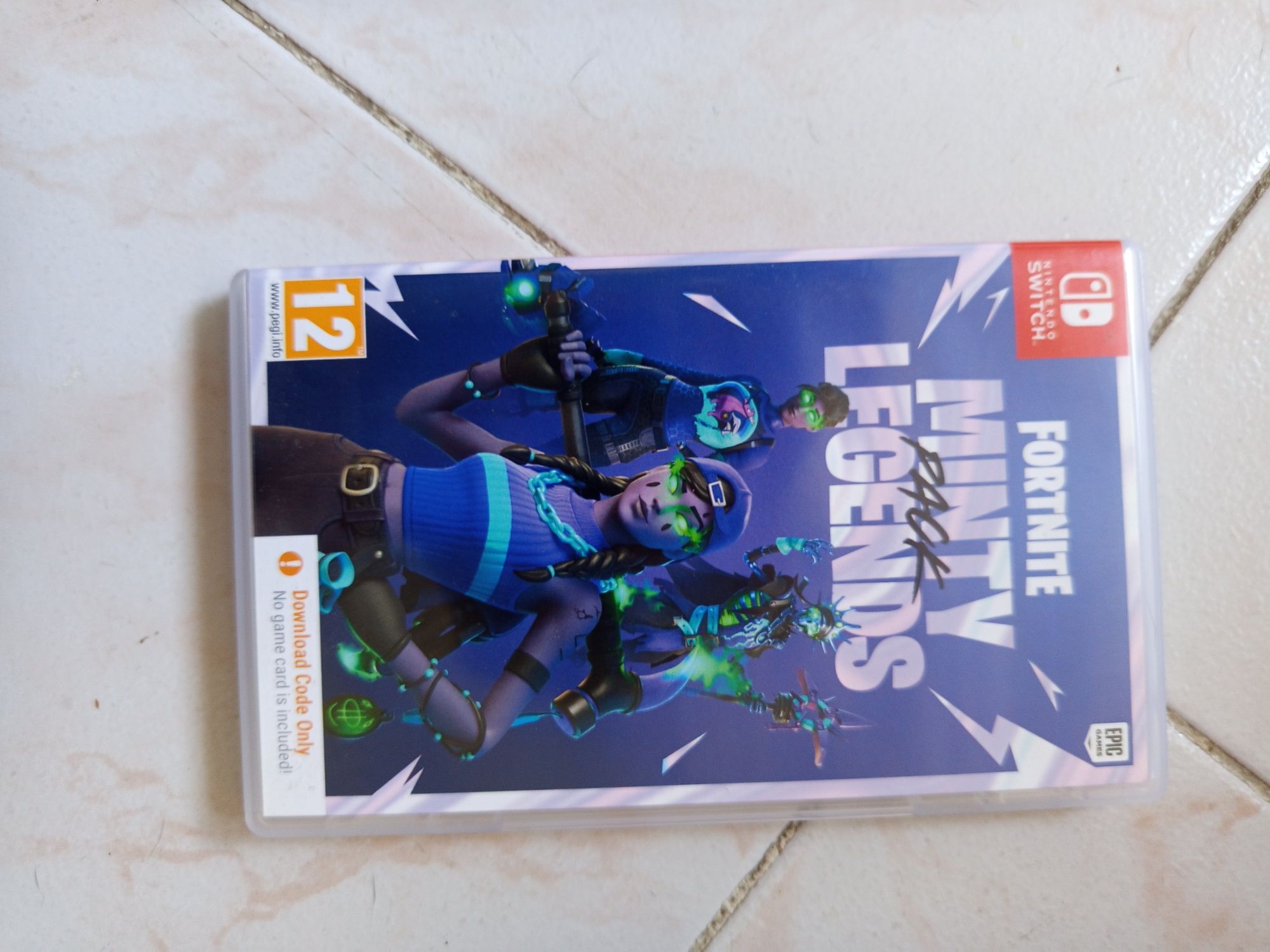 Nintendo Switch +5 jogos a 220€