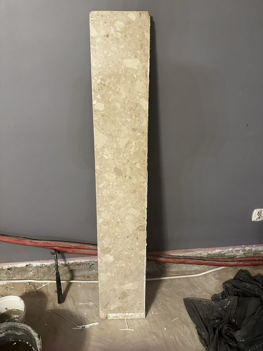 Parapet uzywany  w dobrym stanie