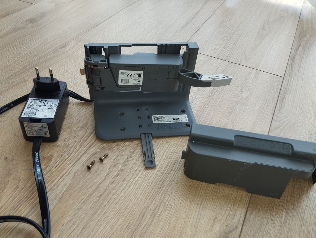 Otwieracz elektryczny BLUM napęd do szuflad UTRUSTA