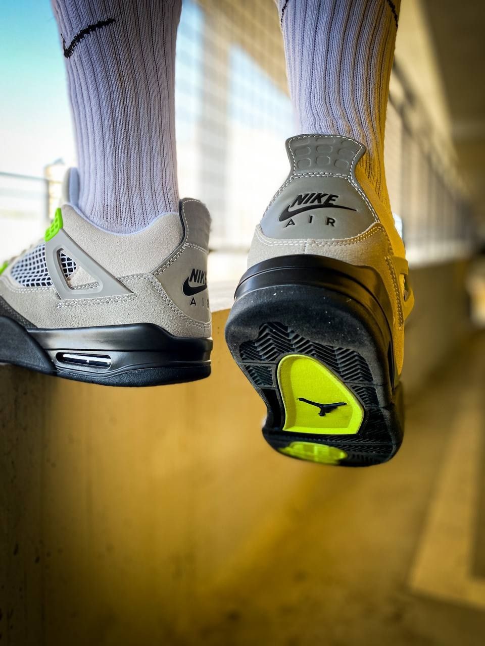Nike Air Jordan 4 Retro 95 Neon