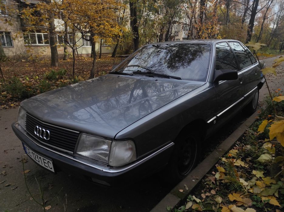 Audi 100 C3 2.3 бензин