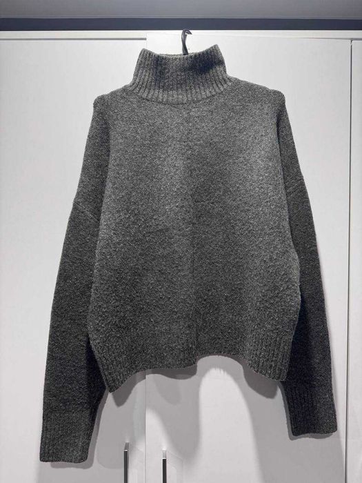 Теплий сірий светр Zara S