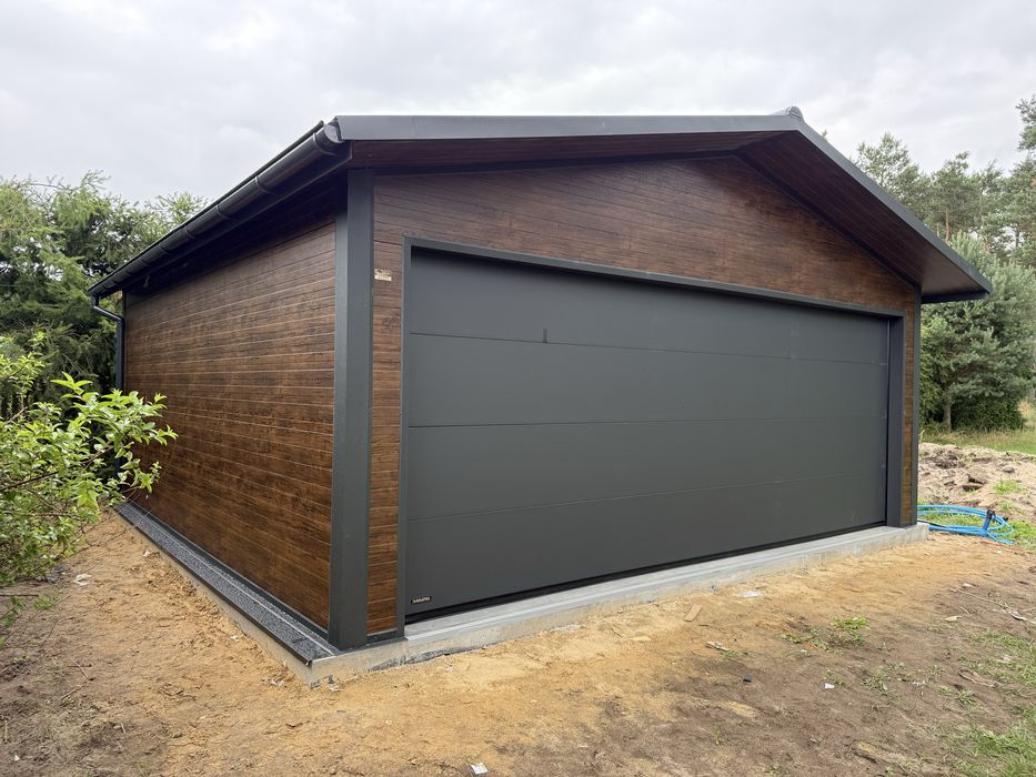 Garaż dwustanowiskowy z płyt warstwowych PIR 60 mm | Ocieplony