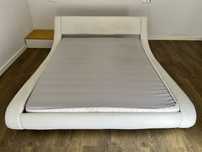 Cama de casal com colchão