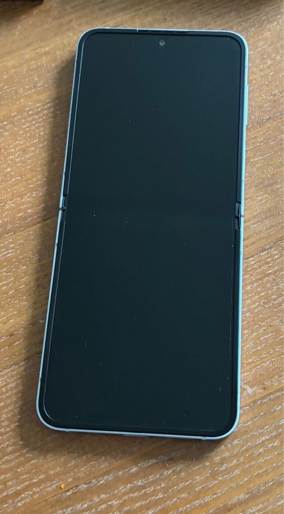Samsung Galaxy Z Flip6