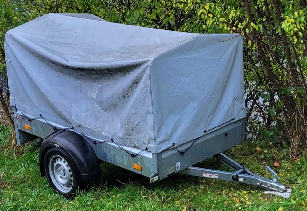 Przyczepka samochodowa